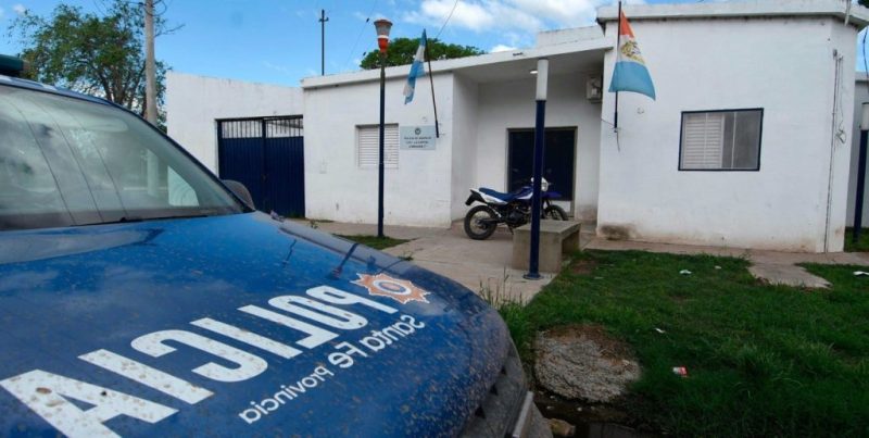 Incautan 32 celulares en comisaría santafesina por la investigación del falso camillero