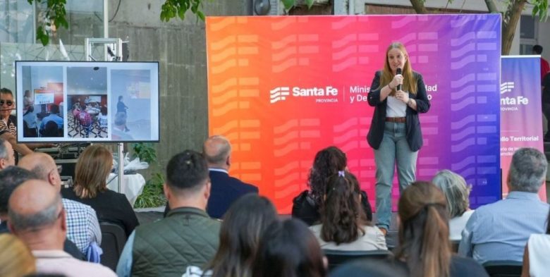 Tejeda instó a funcionarios nacionales: «Salgan de las oficinas y vean la realidad»