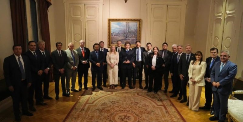 Presidente Milei recibió a gobernadores y convocó a la cooperación federal más allá de las diferencias partidarias