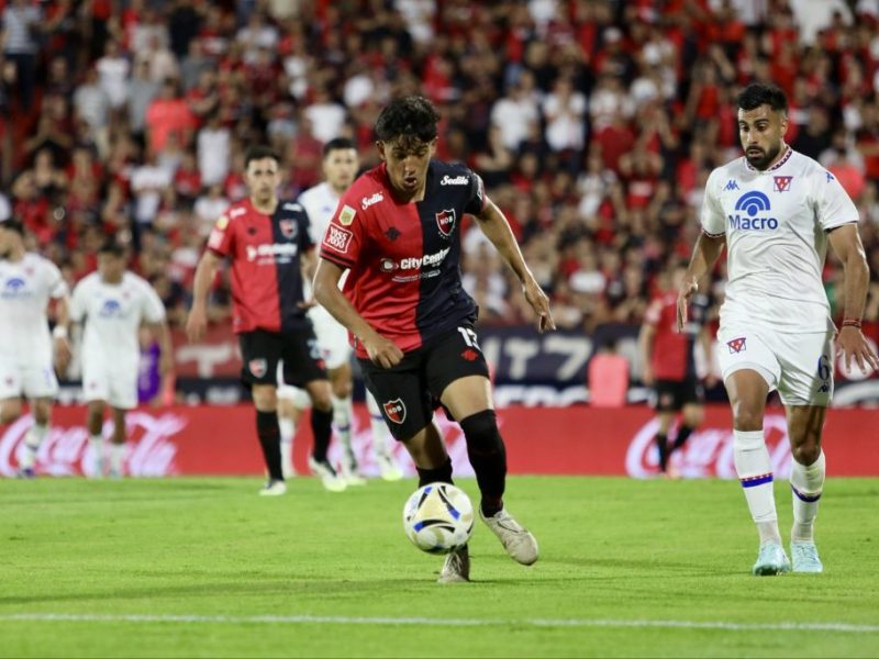 Con cuatro partidos sin ganar, la crisis de Newell’s tiene otra parada difícil en la Paternal