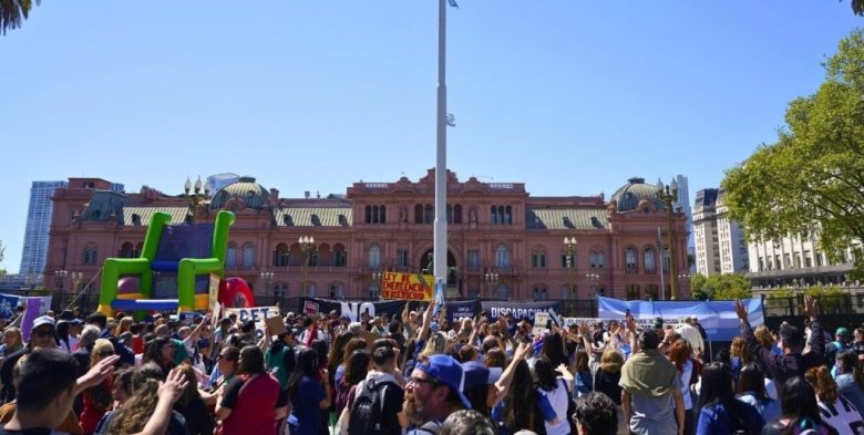 Se oficializó un aumento del 35% en las prestaciones para personas con discapacidad