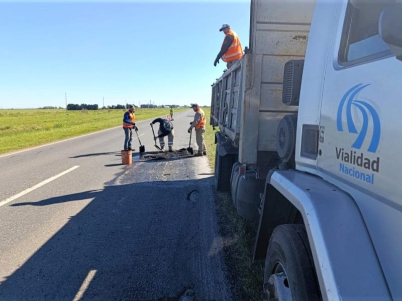 Vialidad Nacional realiza bacheos en la Ruta 11, entre San Justo y Gdor. Crespo