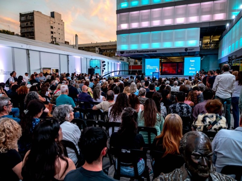 Tricentenario de Rosario: abrió la 41ª Feria Internacional del Libro en el renovado Cultural Fontanarrosa