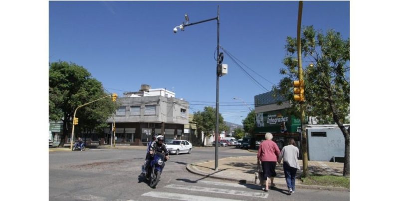Las fotomultas ya detectan cuatro infracciones recurrentes en motos