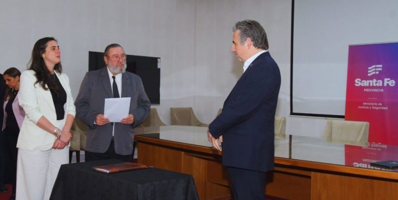 Los jefes policiales y penitenciarios prestaron juramento al nuevo texto constitucional de Santa Fe