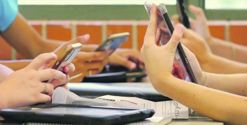 Análisis sobre el voto joven: cuánta distancia hay con la política tradicional