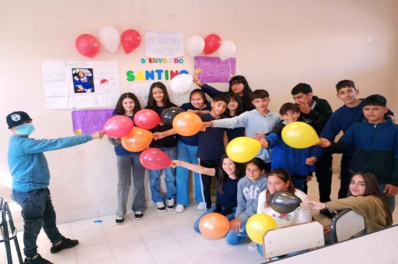 Un superhéroe entrerriano de 13 años volvió a su escuela