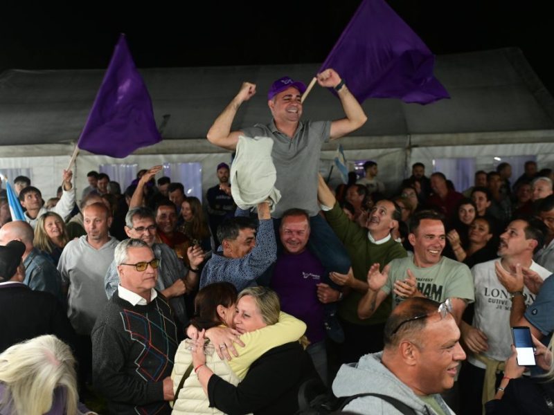 Gualeguaychú se pintó de violeta: la Alianza La Libertad Avanza obtuvo una contundente victoria
