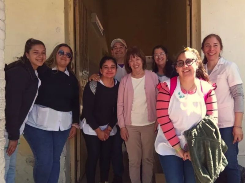 Cuestionan el cierre de escuelas y acusan al gobierno provincial de “ajustar en educación”
