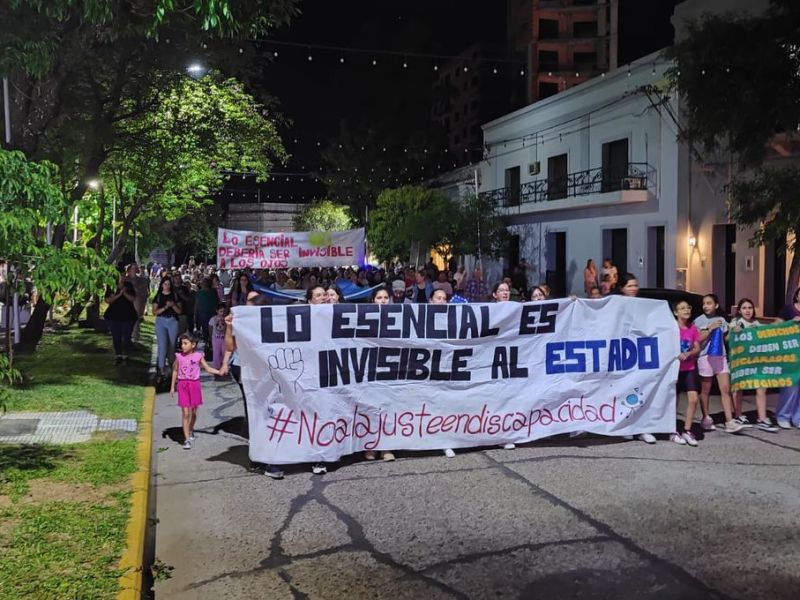 Se realizó en Chajarí una nueva marcha por la emergencia en discapacidad