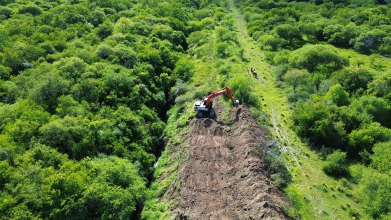 Realizan obras hídricas en Vera para afrontar lluvias intensas