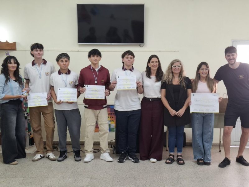 UNR reconoce a alumnos Sanjavierinos que ganaron las Olimpíadas 2025