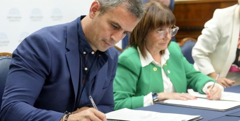 El oficialismo define la estrategia legislativa para aprobar reformas en las sesiones extraordinarias