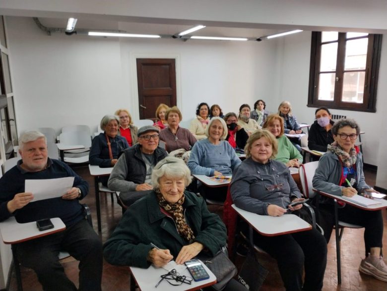Aprender para seguir viviendo frente a un mundo que envejece: el rol de la Universidad de Personas Mayores