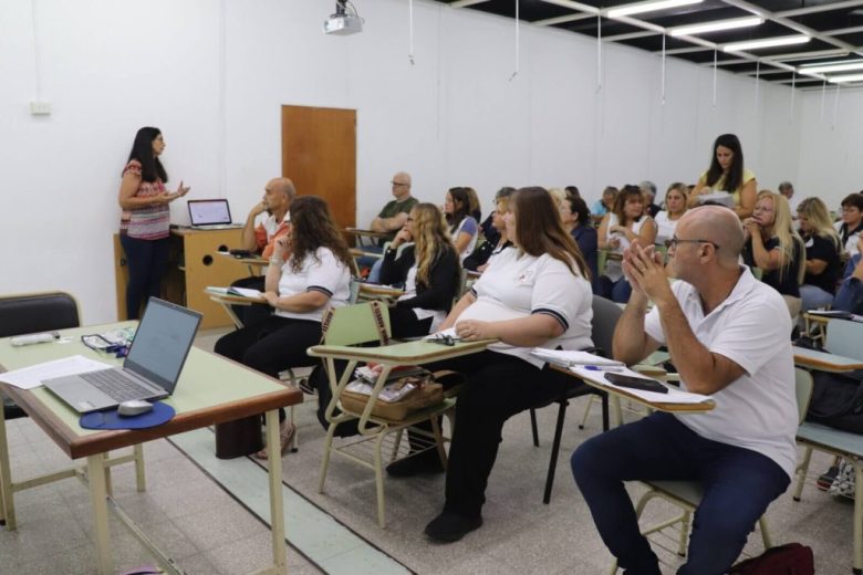 Convocatoria abierta para directivos de escuelas secundarias de toda la provincia