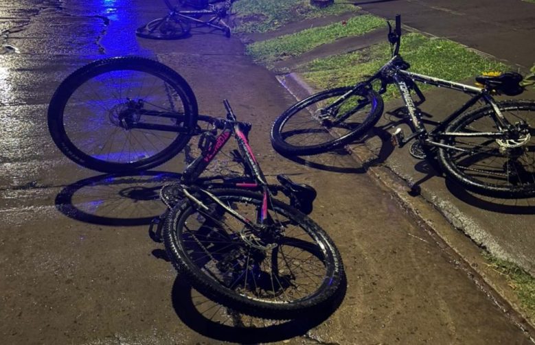 Avellaneda: cuatro ciclistas heridos tras ser embestidos por un auto cuyo conductor se dio a la fuga