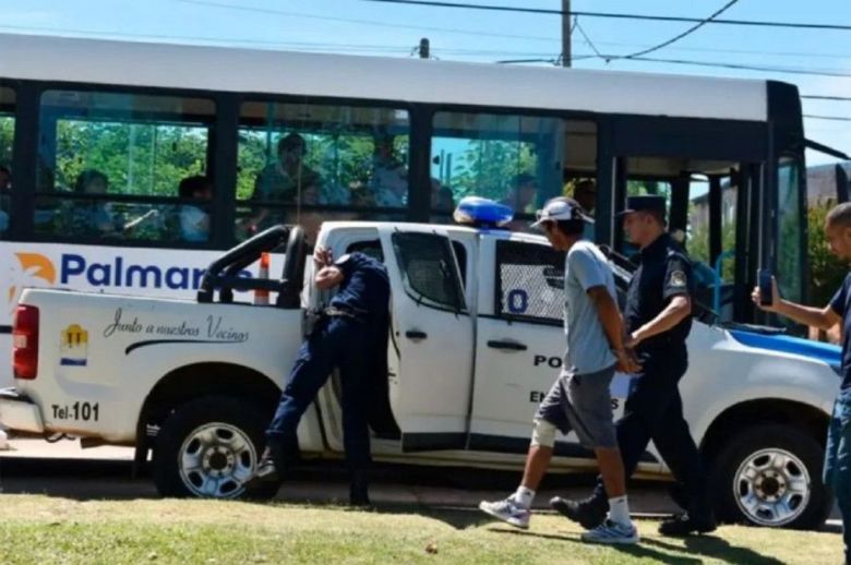 Detuvieron a un hombre que intentaba arrojar lubricantes en un arroyo