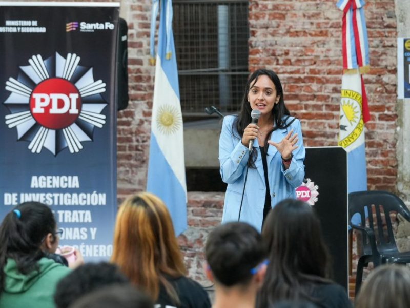 Provincia impulsa la prevención de delitos digitales que afectan a niñas, niños y adolescentes