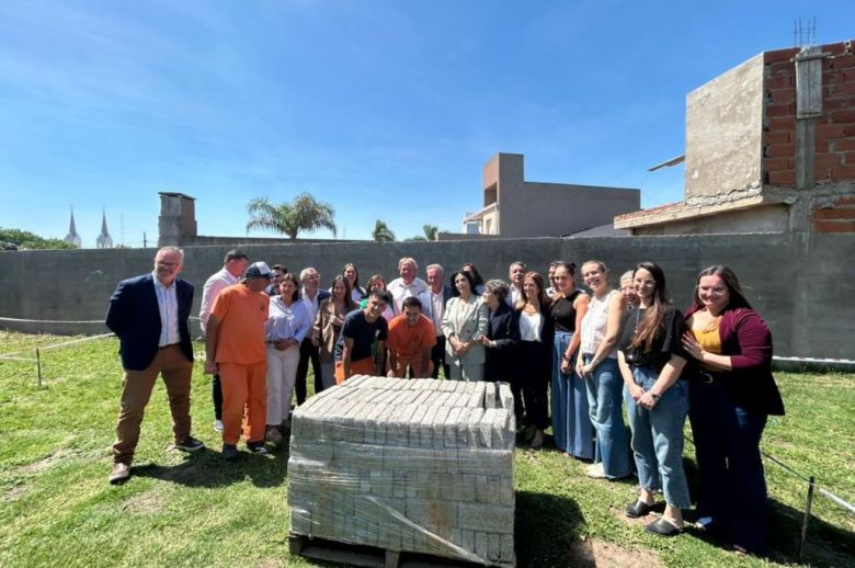 Entre Ríos, primera provincia en construir aulas con ladrillos PET