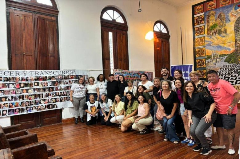 Se realizó una muestra sobre casos de femicidios en Victoria
