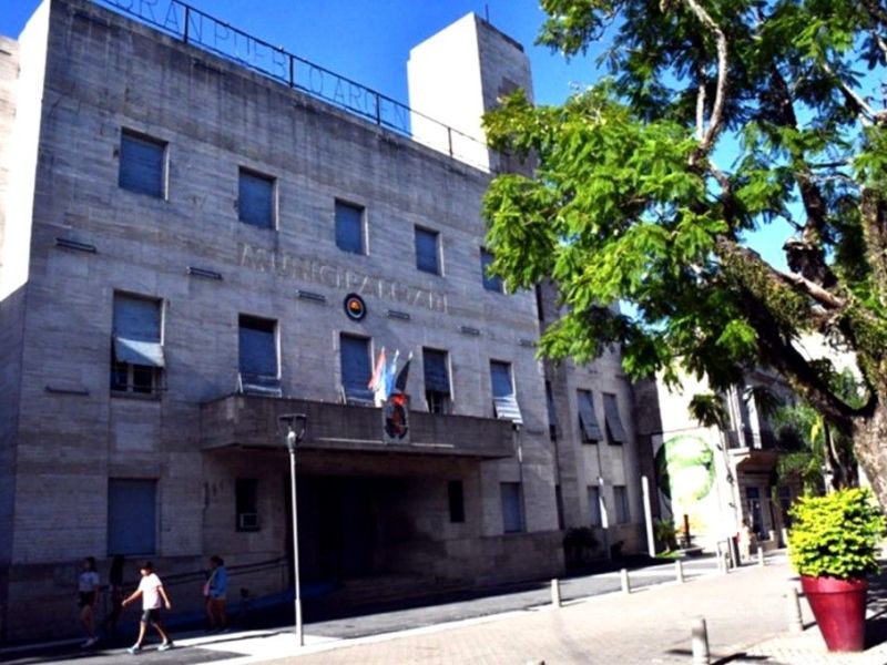 Desplazaron a funcionaria municipal tras la clausura de un local comercial en Concordia