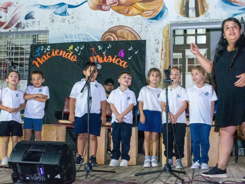 La escuela municipal de música de Victoria realizó su muestra de fin de año
