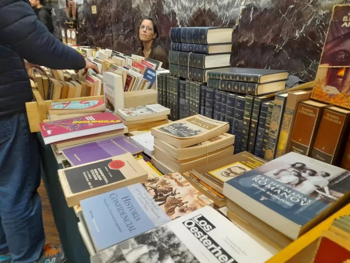 En Rosario: nueva edición de la Feria de Librerías de Viejo, con un guiño a Saint Exupéry