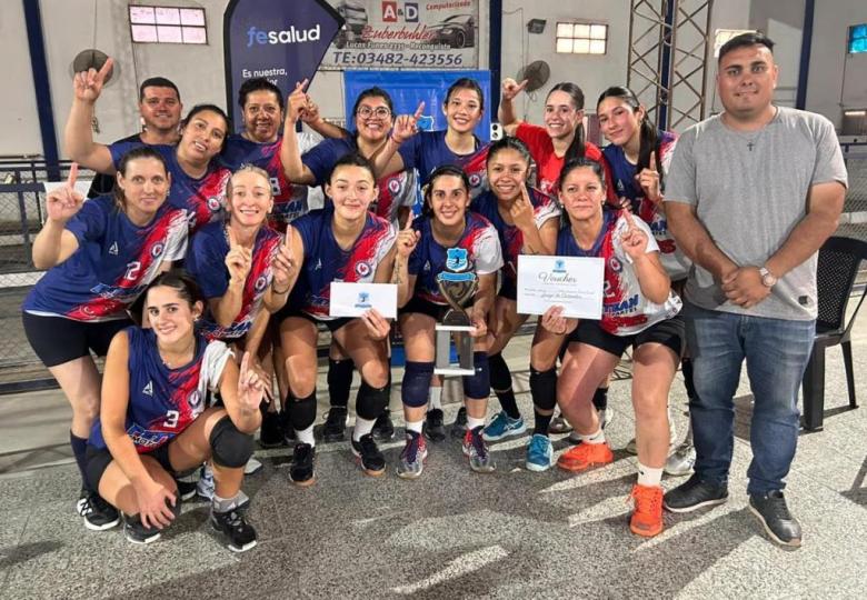Adelante, Policial y Padre Celso se consagraron campeones de la Liga Costera de Vóley