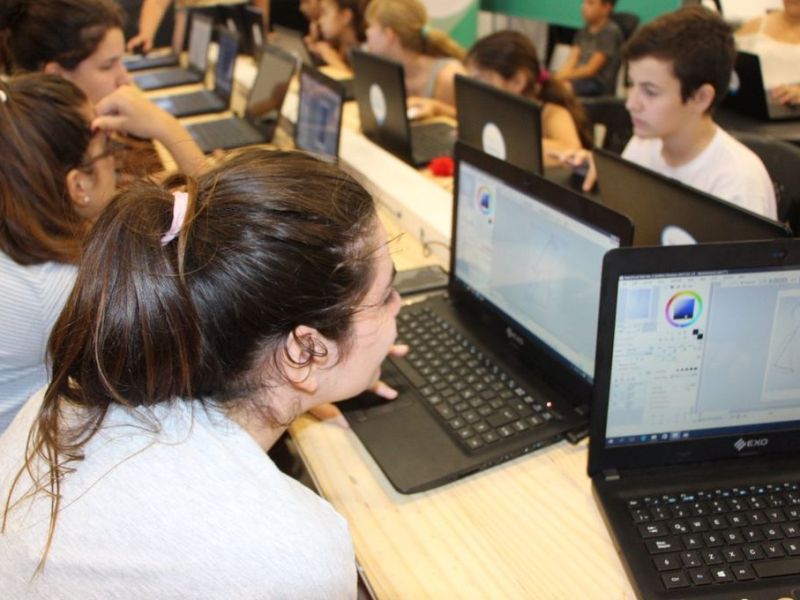 Puntos Digitales: asistencia para beneficiarios del programa Progresar