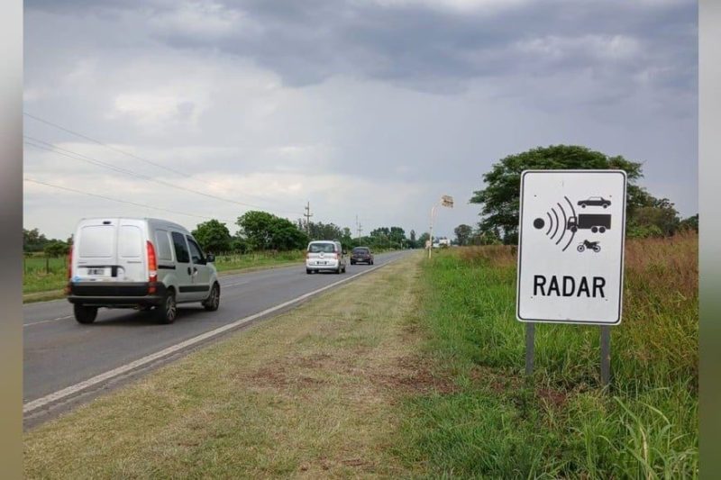 Instalaron dos radares de velocidad en la travesía urbana de la Ruta 11 por Candioti