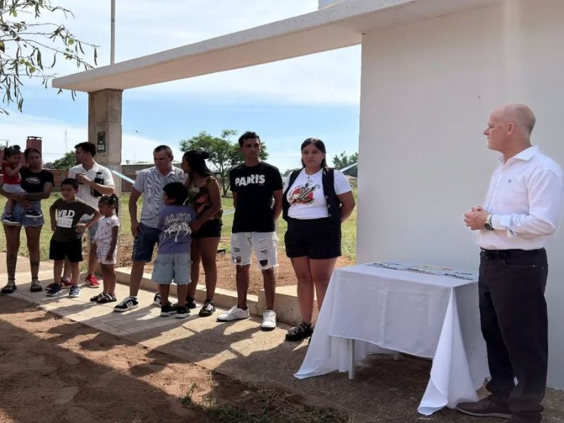 El municipio de Santa Ana entregó viviendas sociales a vecinos