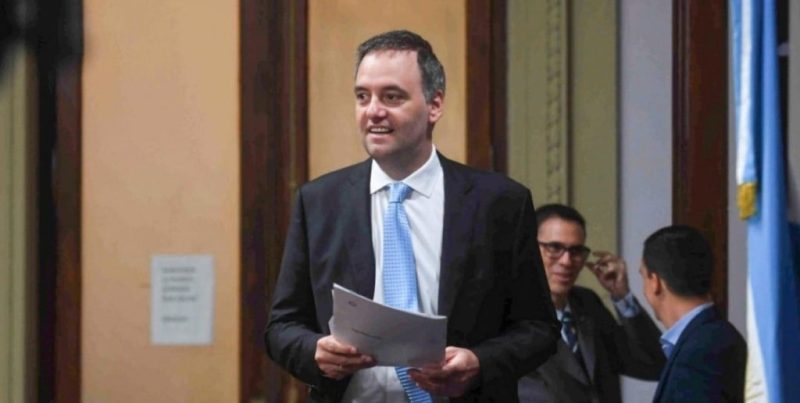 Aceitar el diálogo interno: Adorni convoca a su primera reunión de Gabinete