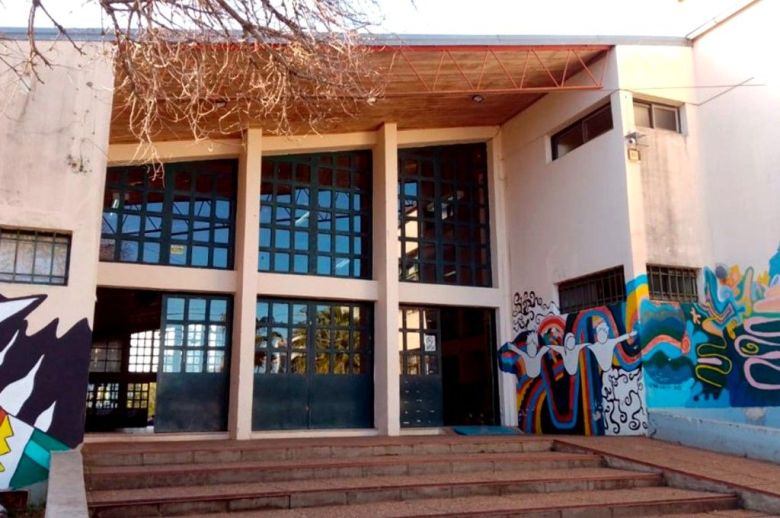 Denunciaron a docente de secundaria tras presunto intento de abuso a un alumno