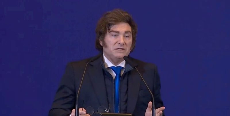 Milei expuso en La Rural: «Si no resuelvo los problemas, estaría bien que no me renueven el contrato»