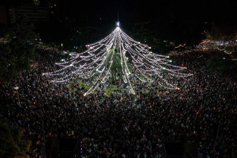 Deporte, cultura y celebraciones populares: casi 25 mil millones de pesos dejó el fin de semana largo en Santa Fe