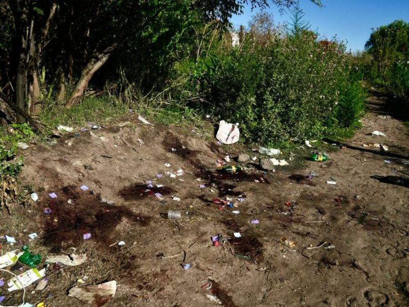 Ataque a tiros en Rosario terminó con la muerte de dos hombres y una mujer