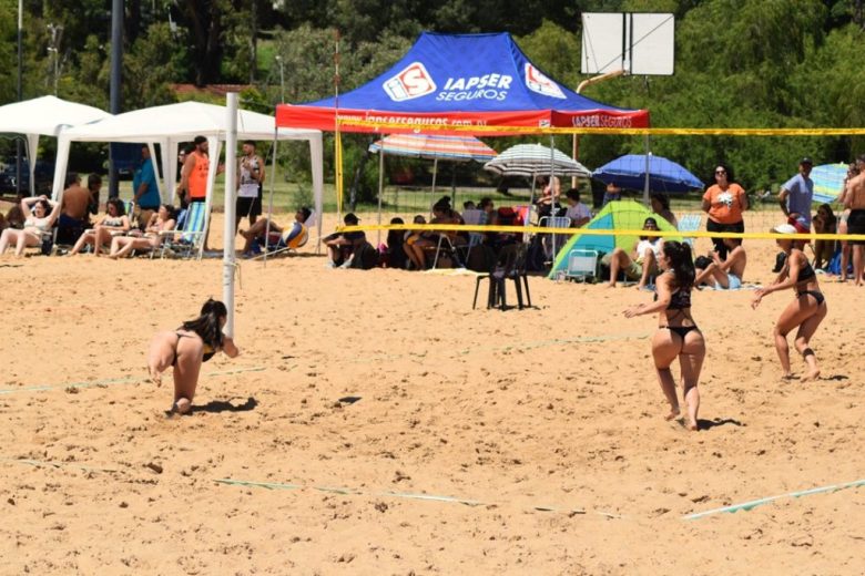 El complejo Thompson recibe al primer torneo de beach volley de la temporada