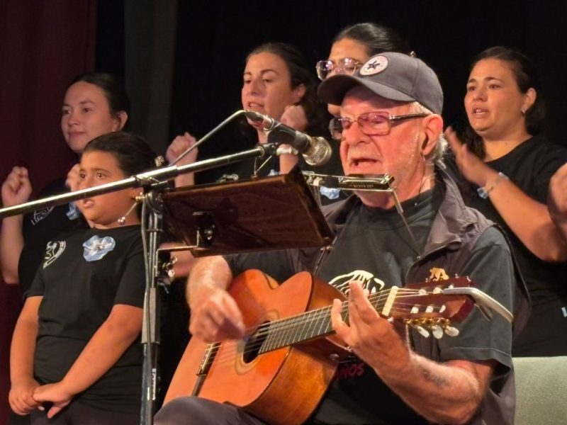 León Gieco en El Trébol: “Cuando sos grande y humilde pasás como sabio, cuando sos arrogante, sos idiota”