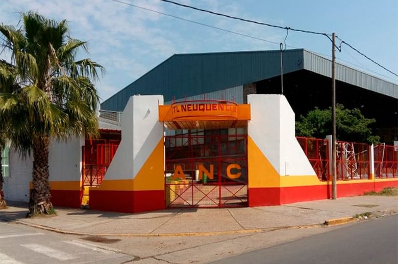 Noche de rock en Club Neuquén, de Paraná