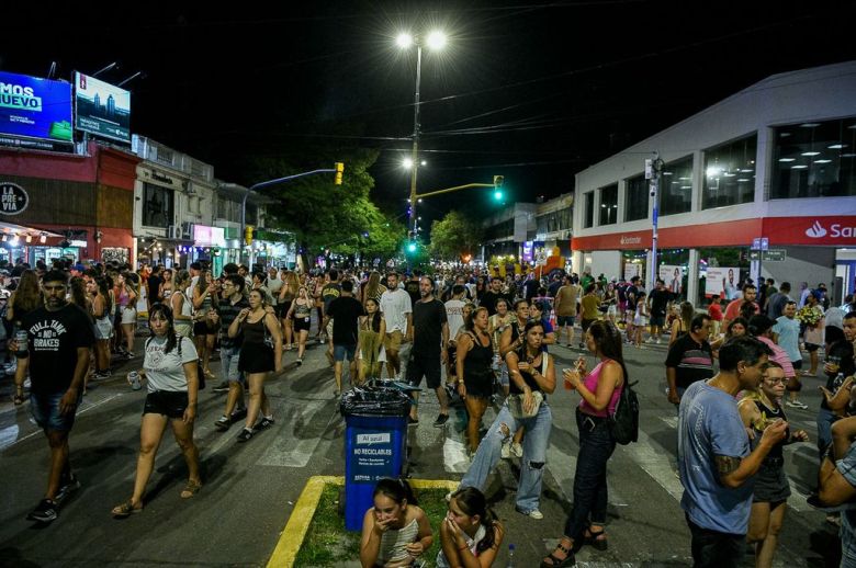 Segunda edición de Viví Paseo 25 de Mayo con un festival multitudinario