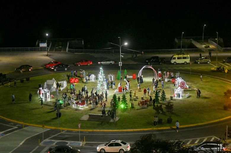 Paseo Navideño en la Plaza de las Colectividades