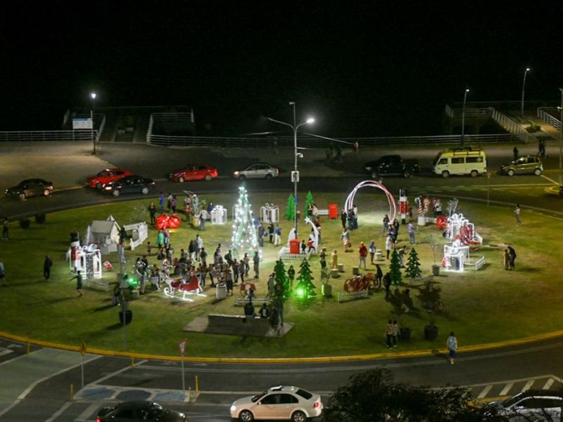 Paseo Navideño en la Plaza de las Colectividades