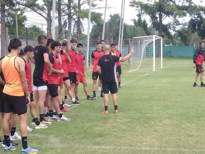 Con varias ausencias, Forestello comenzó su segundo ciclo en Patronato