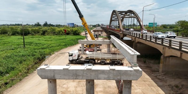Arrancó el montaje de las primeras vigas de 30 metros en el nuevo puente Santa Fe-Santo Tomé