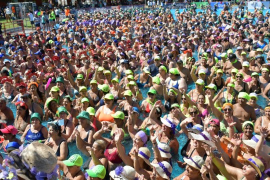 Comenzaron las colonias municipales de verano para personas mayores en Rosario