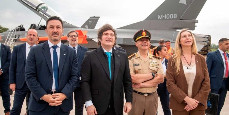 Petri renunció a su cargo tras la presentación de los F-16: Presti lo reemplazará