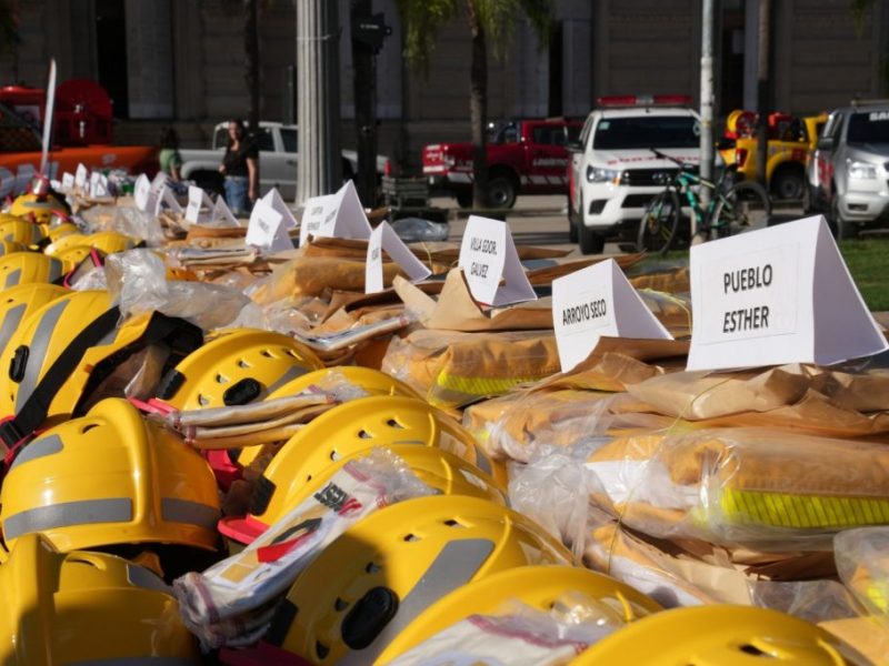 Pullaro: “Es un orgullo tener a los bomberos voluntarios más preparados de la República Argentina”