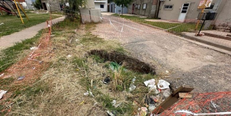 Vecinos de Barranquitas Oeste, Santa Fe, denuncian hundimientos y abandono de calles