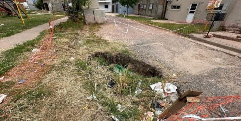 Vecinos de Barranquitas Oeste, Santa Fe, denuncian hundimientos y abandono de calles