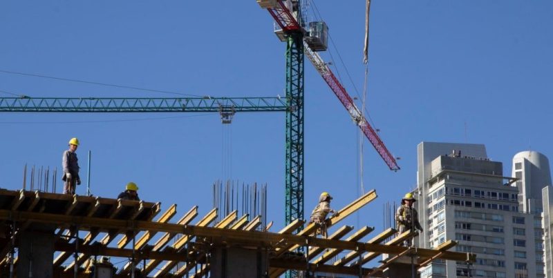 La caída del empleo privado registrado alcanza el 1,1% en once meses en Argentina